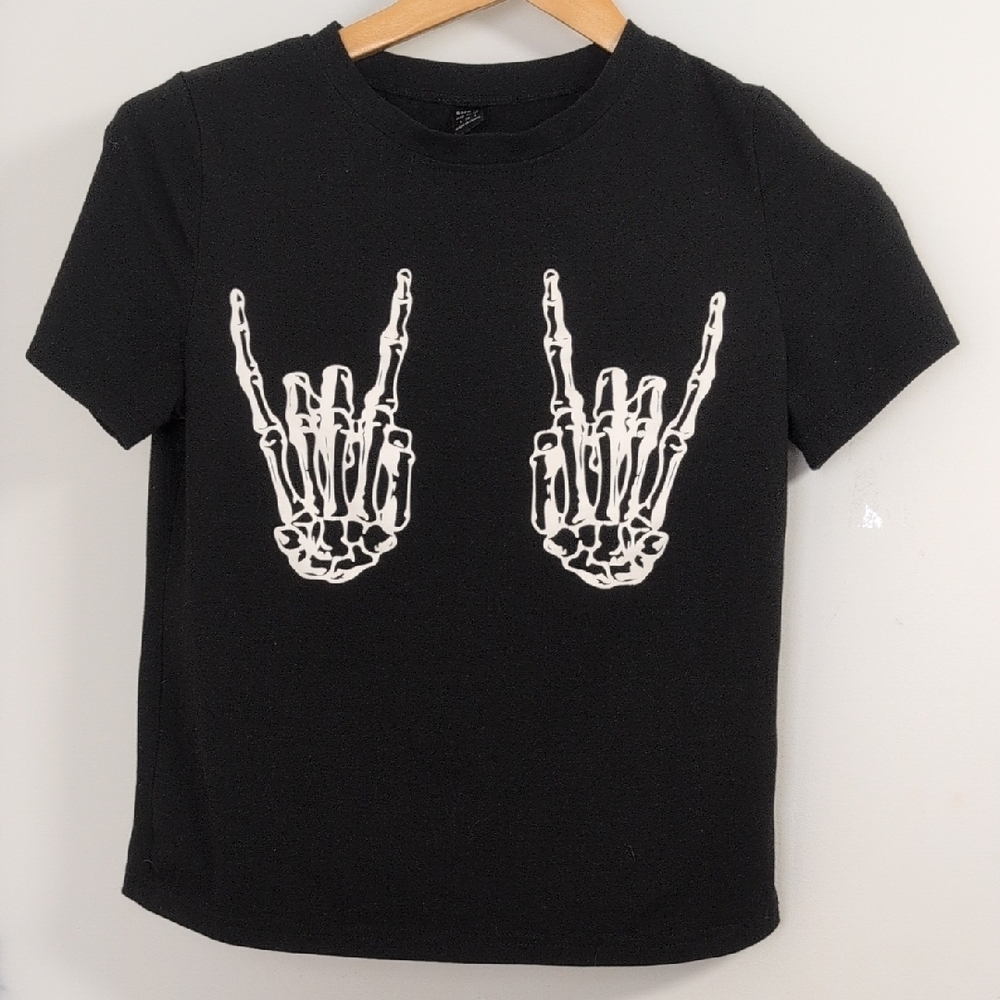 SHEIN BLACK T SHIRT SIZE SMALL